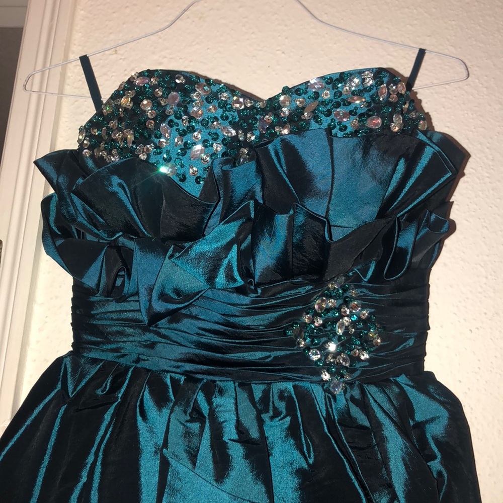 Dress - Picture 2 of 3